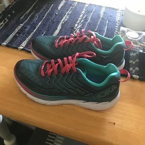 Worn once Hoka one one running shoes